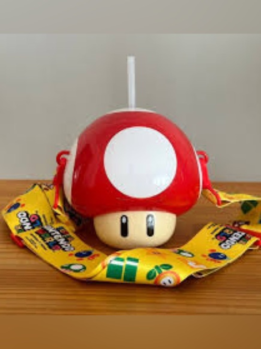 Super Nintendo World Drink bottle  mushroom Universal Studios